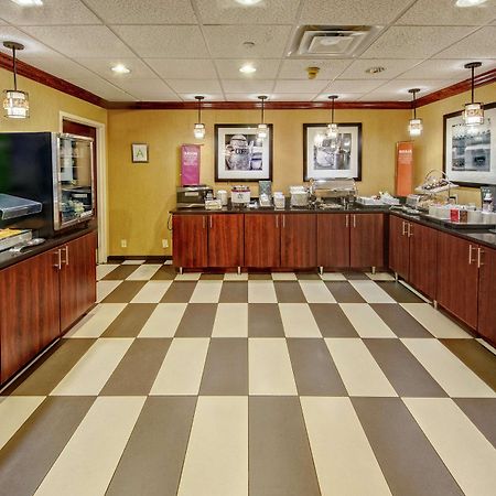 Hampton Inn Corinth Bagian luar foto