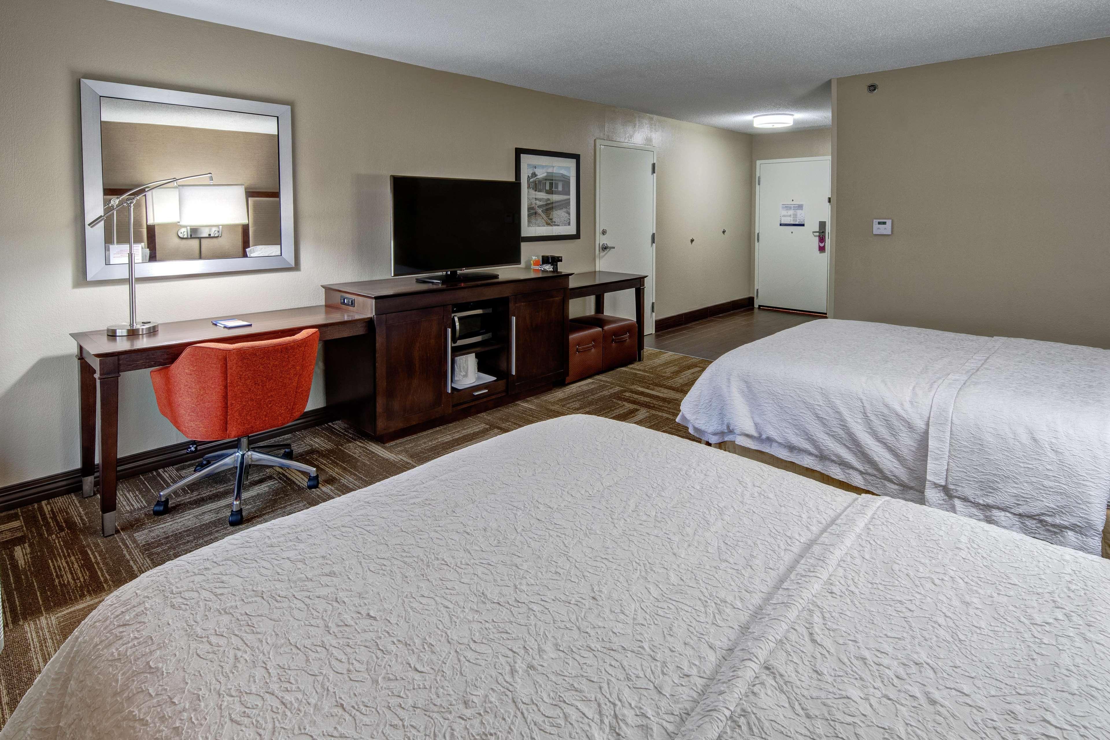 Hampton Inn Corinth Bagian luar foto