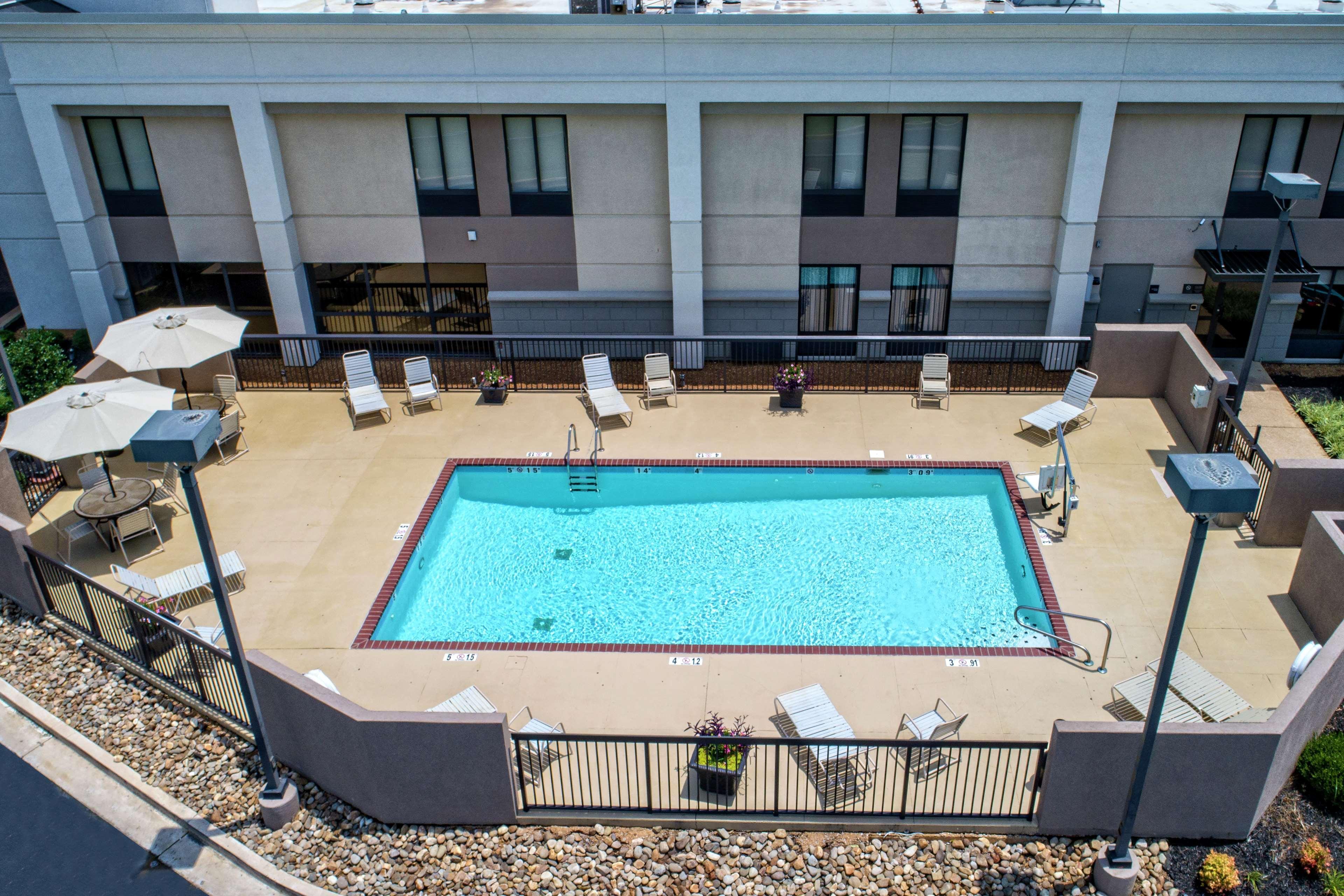 Hampton Inn Corinth Bagian luar foto