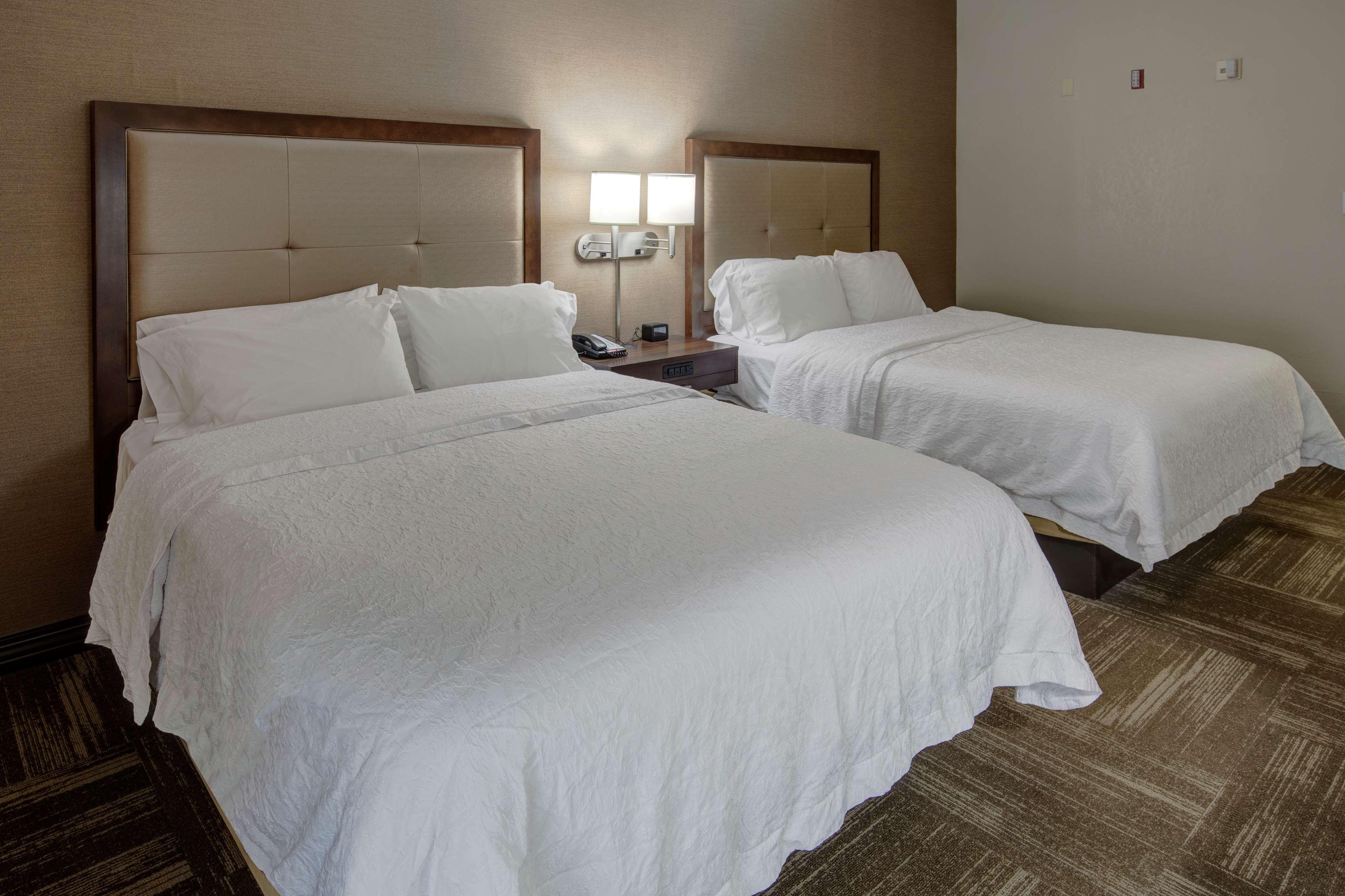 Hampton Inn Corinth Bagian luar foto