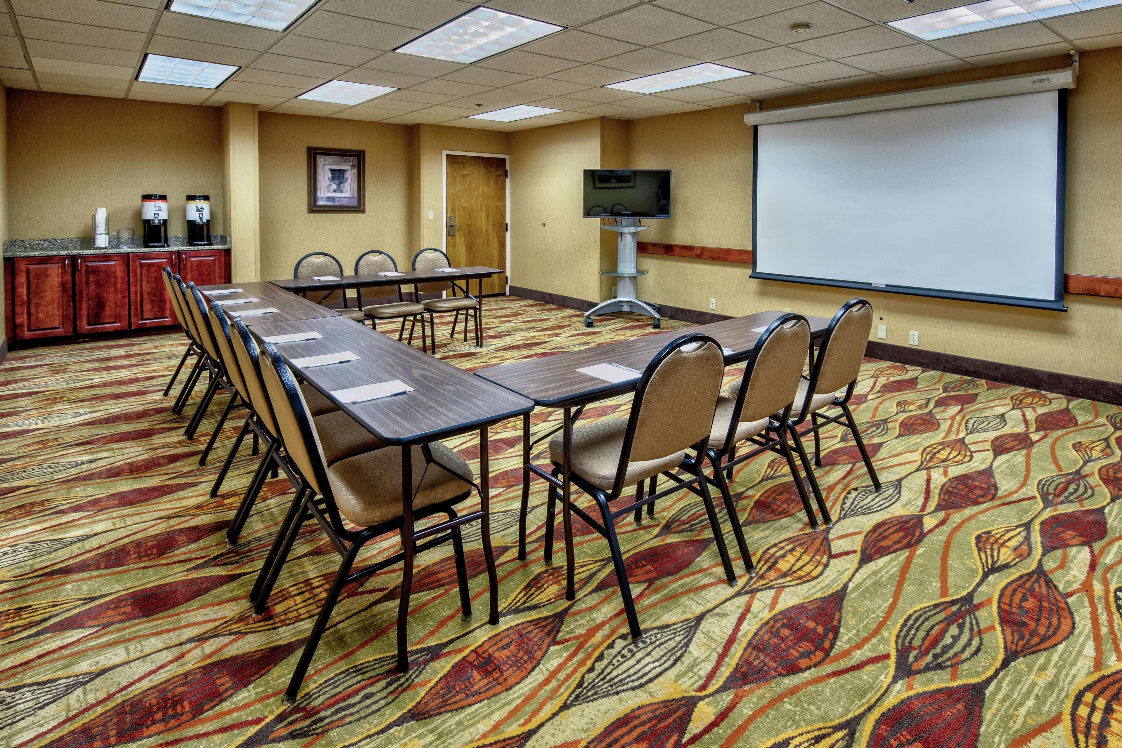Hampton Inn Corinth Bagian luar foto