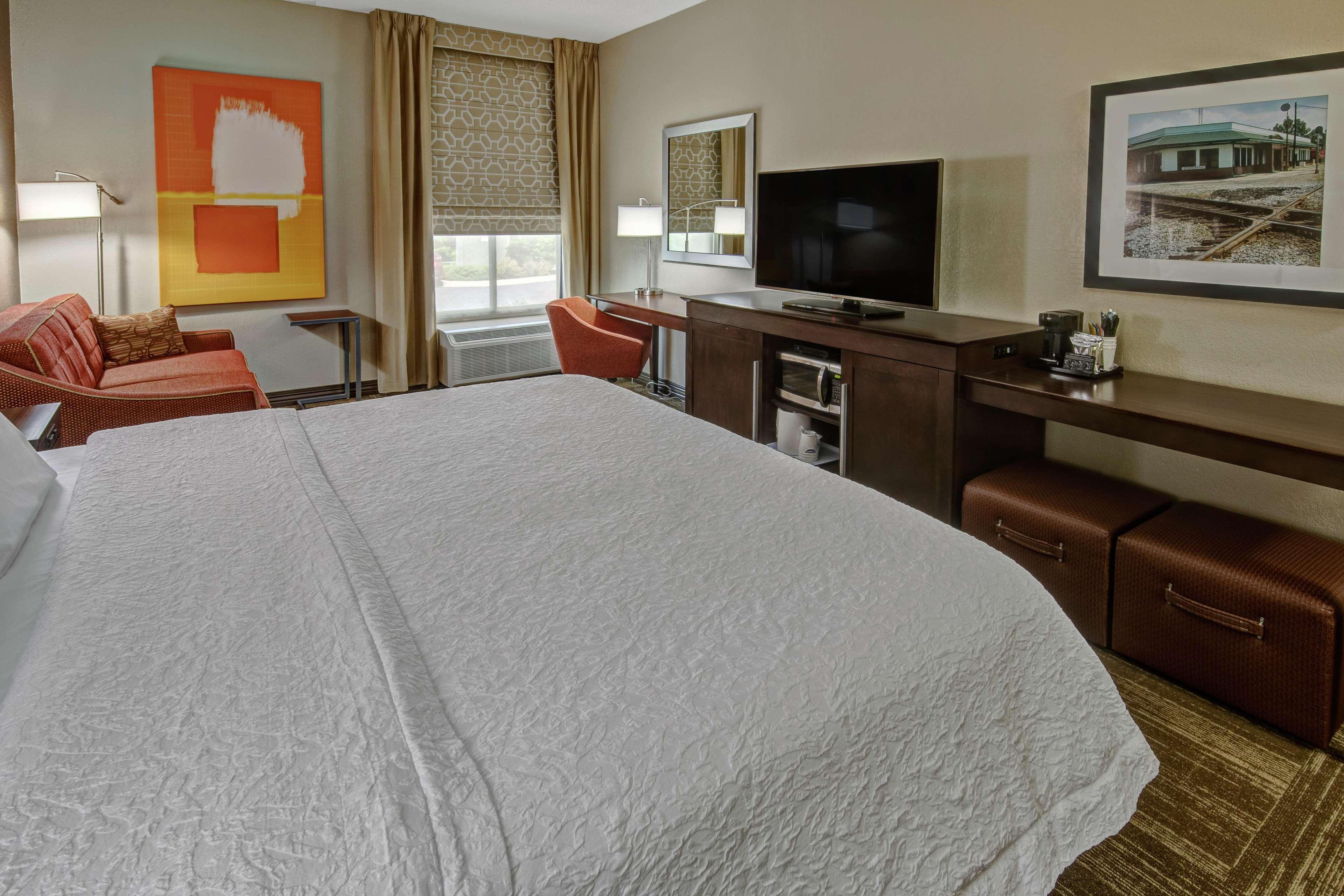 Hampton Inn Corinth Bagian luar foto